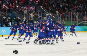 Como a equipe dos EUA lutou contra o caos, o nervosismo e as expectativas para ganhar o prêmio olímpico final Como a equipe dos EUA lutou contra o caos, o nervosismo e as expectativas para ganhar o prêmio olímpico final