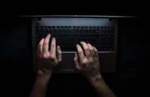 Como navegar na Dark Web Diálogo de acesso pago
