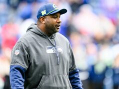 Como o assistente dos Seahawks, Justin Hinds, foi moldado pelas raízes de NJ – e conquistou o respeito dos jogadores O técnico da linha defensiva dos Seahawks, Justin Hinds.