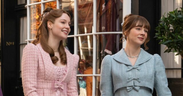 Como o final da 4ª temporada de 'Bridgerton' traz histórias A partir da esquerda: Hannah Dodd como Francesca Bridgerton, Florence Hunt como Hyacinth Bridgerton, Claudia Jessie como Eloise Bridgerton e Will Tilston como Gregory Bridgerton na 3ª temporada.