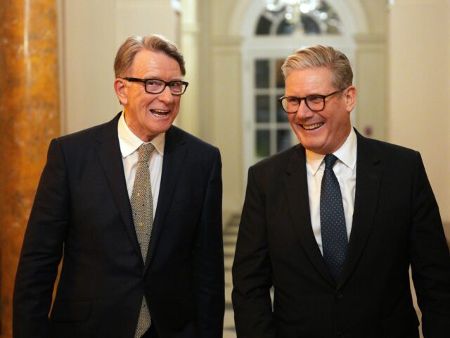 Como os arquivos Epstein-Mandelson abalaram o governo do Reino Unido
