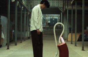 Conecte-se a ‘A Useful Ghost’, um vencedor peculiar e profundo de Cannes sobre um aspirador possuído Conecte-se a 'A Useful Ghost', um vencedor peculiar e profundo de Cannes sobre um aspirador possuído