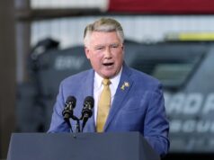 Congressista republicano dá motivos para apoiar o ICE – os críticos revidam Congressista republicano dá motivos para apoiar o ICE – os críticos revidam