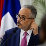 Conselho de transição do Haiti entrega poder ao primeiro-ministro apoiado pelos EUA