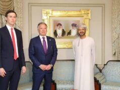 Conversações de alto risco entre EUA e Irã em Omã chegam ao fim O ministro das Relações Exteriores iraniano, Abbas Araghchi, chega para se reunir com seu homólogo de Omã antes das negociações mediadas por Omã com os Estados Unidos sobre o programa nuclear da República Islâmica, em Mascate. O Irã e os EUA estão programados para realizar negociações em Omã em 6 de fevereiro de 2026. Ministério das Relações Exteriores do Irã/ZUMA Press Wire/dpa