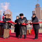 Kim Jong Un inaugura casas para famílias de soldados mortos