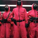 ARQUIVO - BTS chega ao 64º Grammy Awards em 3 de abril de 2022, em Las Vegas. O grupo diz que está reservando um tempo para se concentrar em projetos solo. O grupo de sete membros com sucessos como Butter e Dynamite falou sobre seu futuro em um vídeo postado em 14 de junho, comemorando o aniversário de nove anos de seu lançamento de estreia. (Foto de Jordan Strauss/Invision/AP, arquivo)