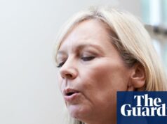 ‘Corrida do ouro da menopausa’? Especialistas alertam para marcas que lucram com sintomas femininos 'Corrida do ouro da menopausa'? Especialistas alertam para marcas que lucram com sintomas femininos