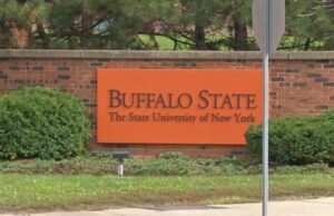 Cortes no programa estadual de Buffalo provocam fortes reações dos estudantes Yahoo news home