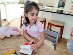 Criança em idade pré-escolar de Connecticut acidentalmente convocada para o júri: ‘Sou apenas um bebê!’ Criança em idade pré-escolar de Connecticut acidentalmente convocada para o júri: 'Sou apenas um bebê!'