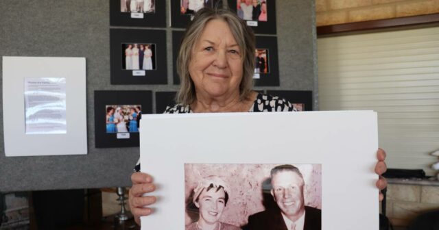 Crianças do Fate of Wagin's Ball em exibição na seção de fotografia de Woolorama
