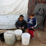 Crianças em Gaza forçadas a concentrar-se no trabalho e não na escola