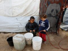 Crianças em Gaza forçadas a concentrar-se no trabalho e não na escola Crianças em Gaza forçadas a concentrar-se no trabalho e não na escola