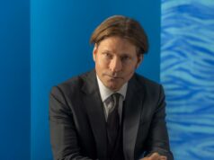 Crispin Glover nega agressão da modelo e processo de fraude como ‘fabricação sem mérito’ Crispin Glover nega agressão da modelo e processo de fraude como 'fabricação sem mérito'