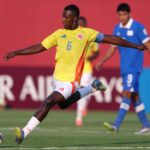 Cristian Orozco, contratado pelo Man Utd, faz a tão esperada estreia do Fortaleza na Colômbia com apenas 17 anos