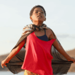 Crítica de 'Gugu's World': Um encantador queer radiante do Brasil que chega à maioridade