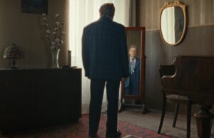 Crítica de ‘O homem mais solitário da cidade’: um músico austríaco idoso se apresenta tocando blues em um retrato em movimento silencioso Crítica de 'O homem mais solitário da cidade': um músico austríaco idoso se apresenta tocando blues em um retrato em movimento silencioso