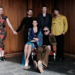 Crítica de 'Poda de roseira': Callum Turner medita à margem de uma família tóxica na provocação elegante, boba, mas sedutora de Karim Aïnouz