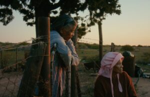 Crítica de ‘Variações sobre um tema’: uma mulher encara cabras – e relembra uma vida – no adorável e lírico vencedor de Rotterdam Crítica de 'Variações sobre um tema': uma mulher encara cabras - e relembra uma vida - no adorável e lírico vencedor de Rotterdam