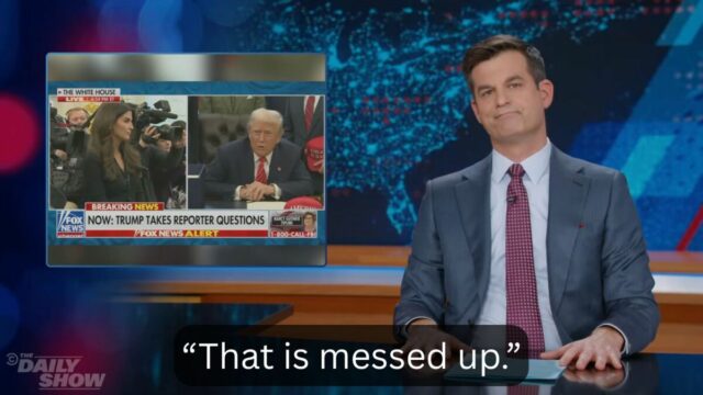 Daily Show responde ao insulto de Trump à correspondente da CNN Kaitlan Collins
