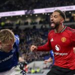 Danny Simpson não se cansa das travessuras de Matheus Cunha contra James Garner durante a vitória do Man Utd