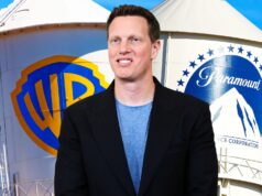 David Ellison alerta sobre potencial monopólio da Netflix e se compromete com 30 filmes por ano sob acordo WBD Senador Cory Booker (D-New Jersey) e CEO da Paramount David Ellison (Getty Images)