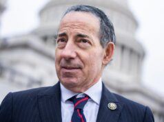 Declarações de Trump sobre Epstein Mar-A-Lago contraditas por arquivos, diz Raskin Declarações de Trump sobre Epstein Mar-A-Lago contraditas por arquivos, diz Raskin