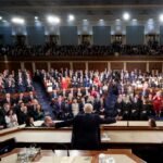 Democratas dizem que Trump não coloca a América em primeiro lugar depois do Estado da União