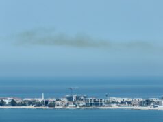 Detritos de mísseis ferem oito pessoas no Catar depois que Irã lança barragem Detritos de mísseis ferem oito pessoas no Catar depois que Irã lança barragem