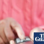 Diga-nos: como o desligamento da linha fixa no Reino Unido afetará você ou sua família?