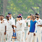 Dilip Vengsarkar critica o mau desempenho de Mumbai após a saída do Troféu Ranji