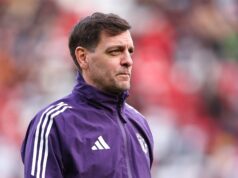 Diogo Dalot ficou chocado com o que o recém-nomeado treinador do Man Utd fez no primeiro dia: ‘Casemiro estava tipo…’ Diogo Dalot ficou chocado com o que o recém-nomeado treinador do Man Utd fez no primeiro dia: 'Casemiro estava tipo...'