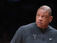 Doc Rivers mantém comentários acusando o ICE de ‘assassinato direto’ Doc Rivers mantém comentários acusando o ICE de 'assassinato direto'