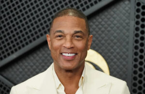 Don Lemon diz que uma dúzia de agentes foram enviados para prendê-lo, embora ele tenha se oferecido para se entregar Yahoo entertainment home