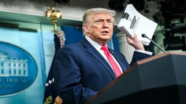 Donald Trump é mencionado centenas de vezes nos arquivos criminais Donald Trump é mencionado centenas de vezes nos arquivos criminais de Jeffrey Epstein