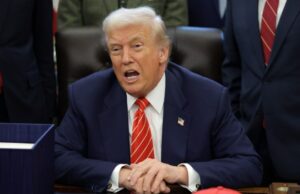 Donald Trump gritou após desviar a pergunta do ICE: ‘Não consigo nem permanecer no assunto’ Yahoo news home