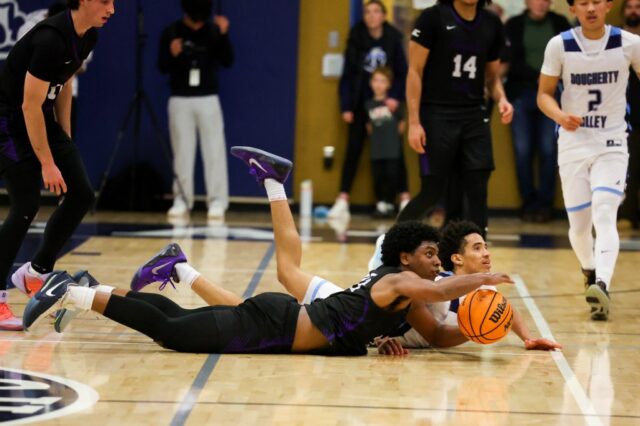 Dougherty Valley faz isso de novo: Wildcats eliminam o déficit do segundo tempo, surpreendem Amador Valley no OT para chegar à final da EBAL
