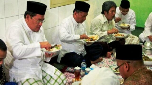 É perigoso comer muito de madrugada?
