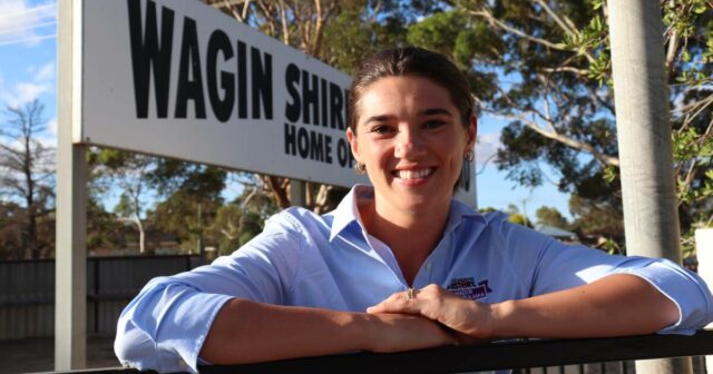 É tudo sobre a promoção de ovelhas e lã para esta jovem arma enérgica
