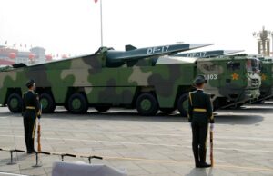 EUA afirmam que China está realizando testes secretos na corrida pela superioridade nuclear O local de teste de Lop Nur em maio de 2020, 27 dias antes do teste suspeito.