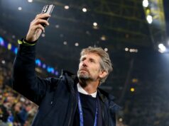 Edwin van der Sar escolhe quem ele preferia entre Louis van Gaal e Sir Alex Ferguson Edwin van der Sar escolhe quem ele preferia entre Louis van Gaal e Sir Alex Ferguson