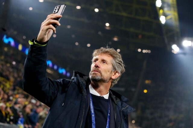 Edwin van der Sar escolhe quem ele preferia entre Louis Edwin van der Sar escolhe quem ele preferia entre Louis van Gaal e Sir Alex Ferguson