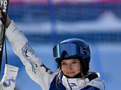 Eileen Gu, atleta olímpica nascida nos EUA e competindo pela China, se aplaude como a ‘esquiadora livre mais condecorada de todos os tempos, homem ou mulher’ Eileen Gu, atleta olímpica nascida nos EUA e competindo pela China, se aplaude como a 'esquiadora livre mais condecorada de todos os tempos, homem ou mulher'