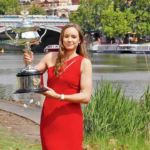 Elena Rybakina derrota as cabeças-de-chave e conquista o título do Aberto da Austrália