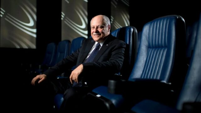 Ellis Jacob, CEO aposentado da Cineplex, será homenageado na CinemaCon Ellis Jacob, CEO aposentado da Cineplex, será homenageado na CinemaCon