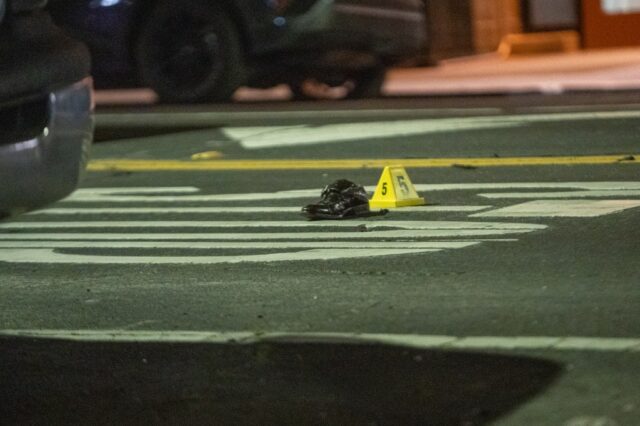 Em acidente fatal, a polícia de Oakland puxou o motorista do carro em chamas e determinou que ele estava bêbado
