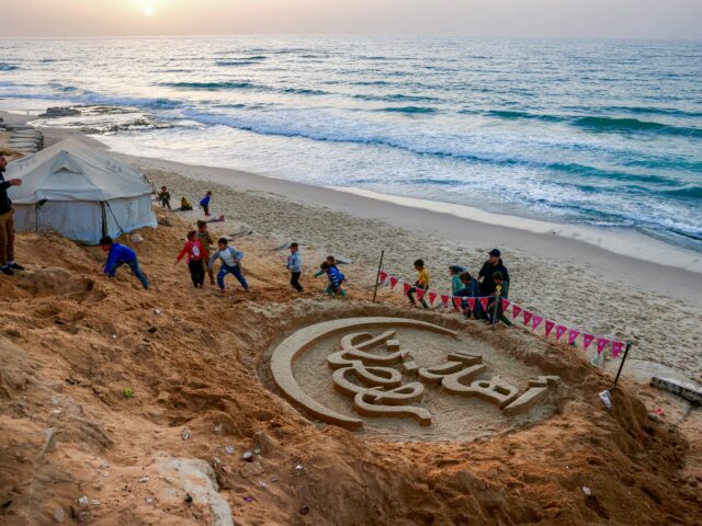 Em meio à destruição e à perda, Gaza se apega às tradições do Ramadã com resiliência
