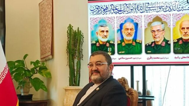 Embaixador iraniano diz que os EUA não são dignos de ser líderes do Conselho de Paz de Gaza
