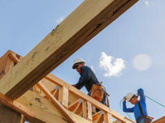 Empresas do Texas cortam contratação de migrantes Empresas do Texas cortam contratação de migrantes