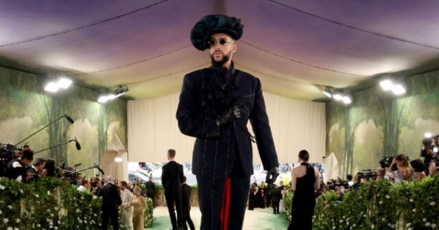 Enquete: Jogadores da NFL dão críticas mistas sobre o programa Enquete: Jogadores da NFL dão críticas mistas sobre o programa do intervalo Bad Bunny: 'Deveria ser um americano'